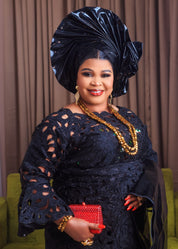 Sublime tenue lessi africaine de mariage – En coton raffiné avec foulard et pagne assortis.