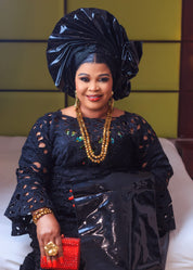 Sublime tenue lessi africaine de mariage – En coton raffiné avec foulard et pagne assortis.