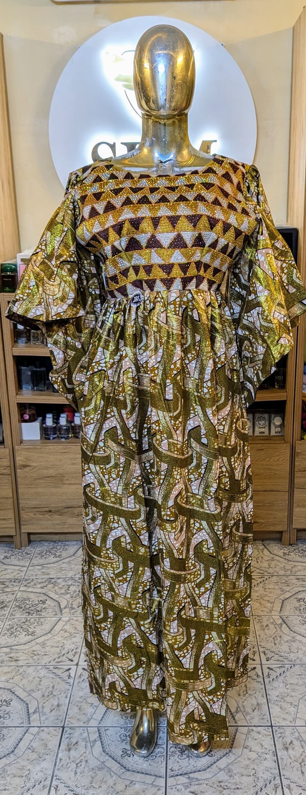 Robe en Super Brodée