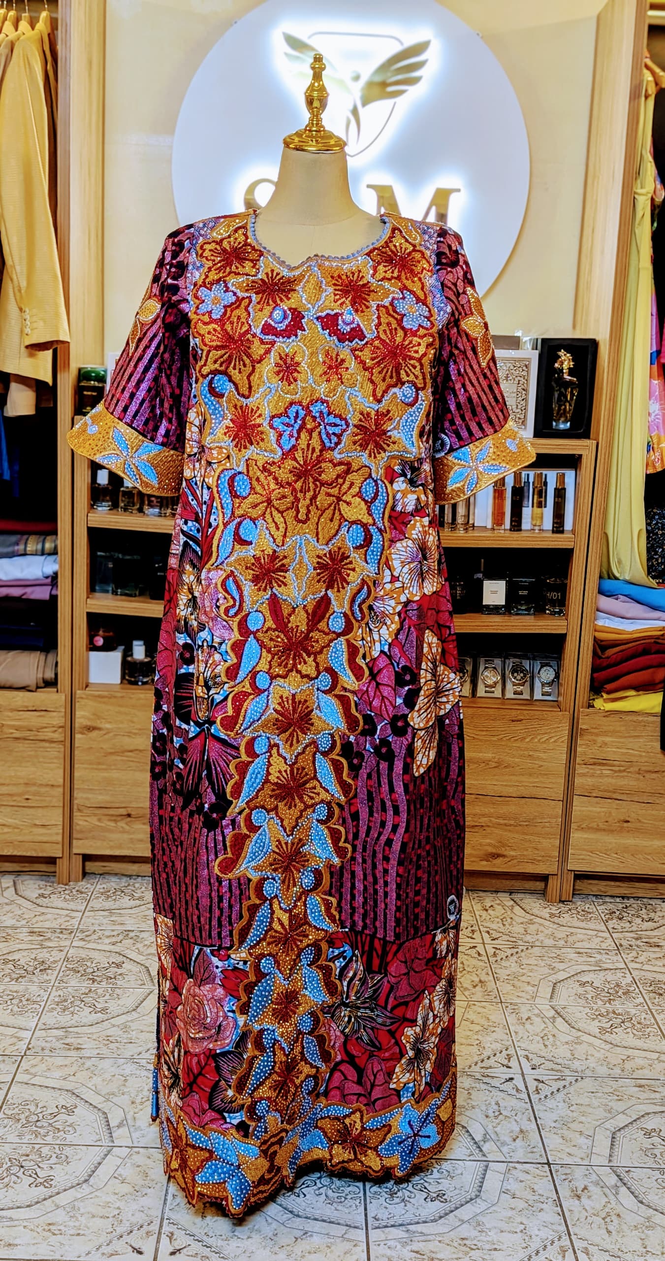 Robe en Super Brodée
